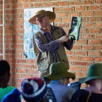 Prevenir el cáncer de piel en las personas con albinismo es un reto sistémico