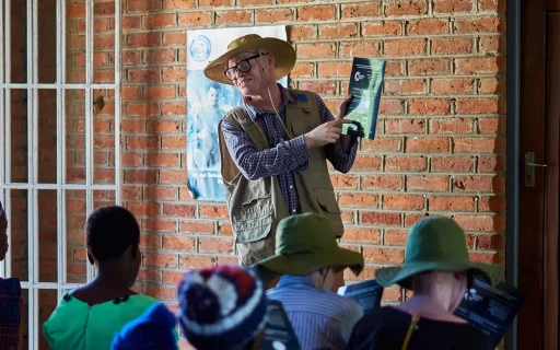 Prevenir el cáncer de piel en las personas con albinismo es un reto sistémico